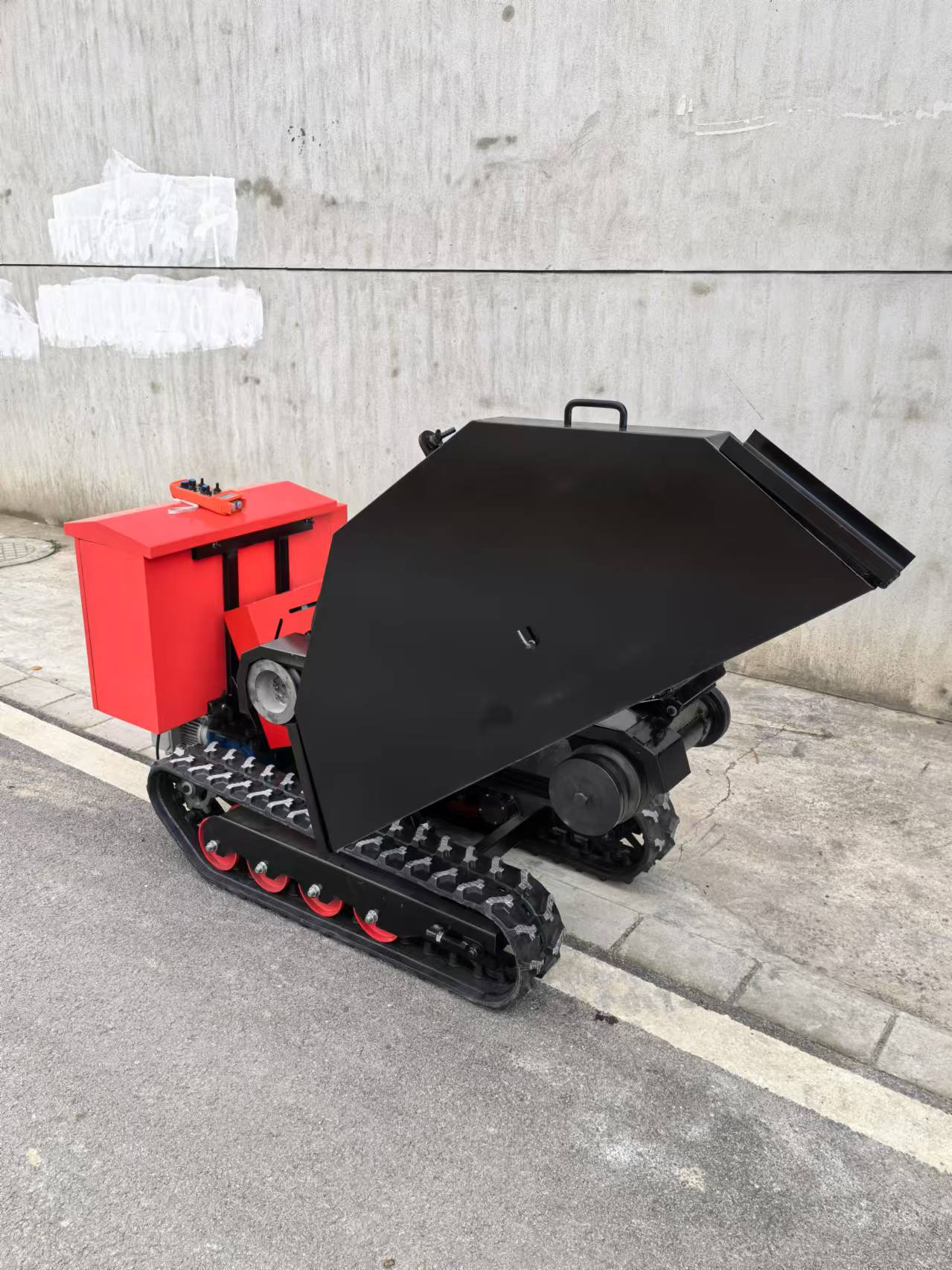 Crawler dual type road saw machine - Image 2